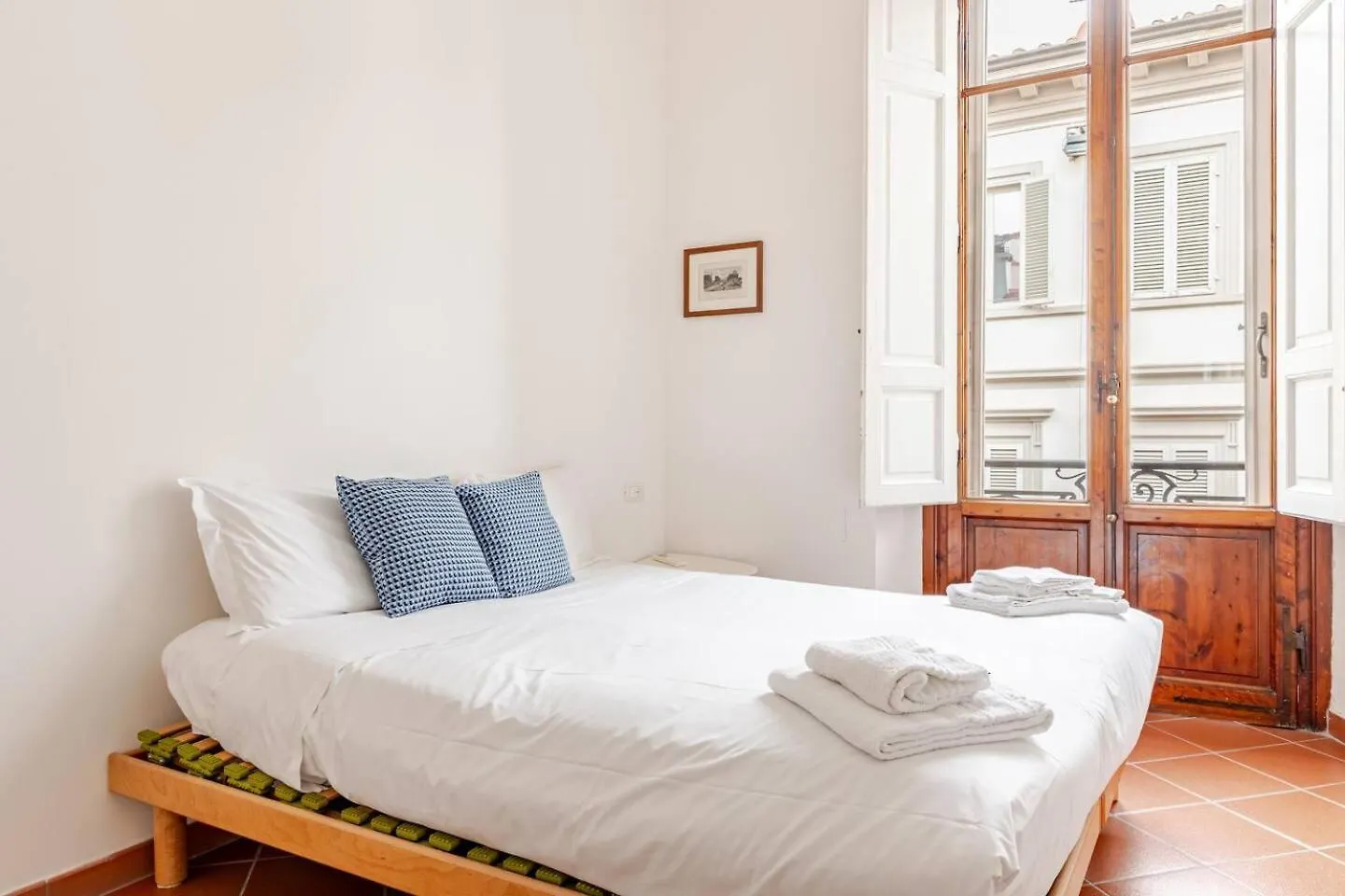 Calzaiuoli Sunshine Apartment Florence Italy